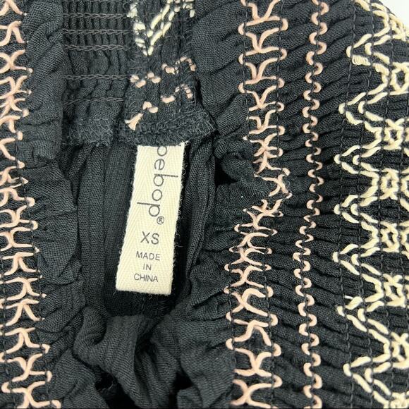 Be Bop Juniors' Black Smocked Elastic Waist Shorts - Size XS - NWT - Picture 4 of 4